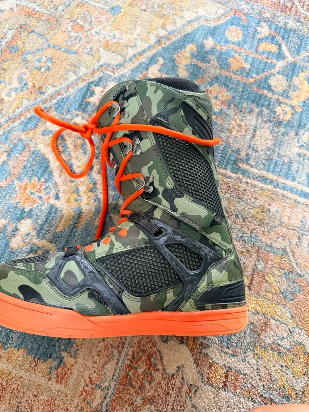 ThirtyTwo Scott Stevens Signature Snowboard Boots Mens 9 Camo Orange Lace-Up